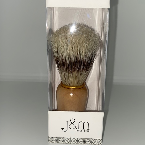 NIB- Men’s Vielong Natural Shaving Brush - Picture 1 of 4